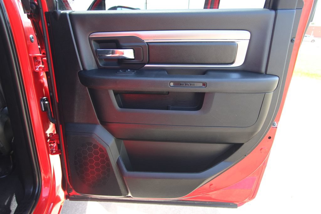 Used 2024 RAM 1500 Warlock AWD/4WD image 34
