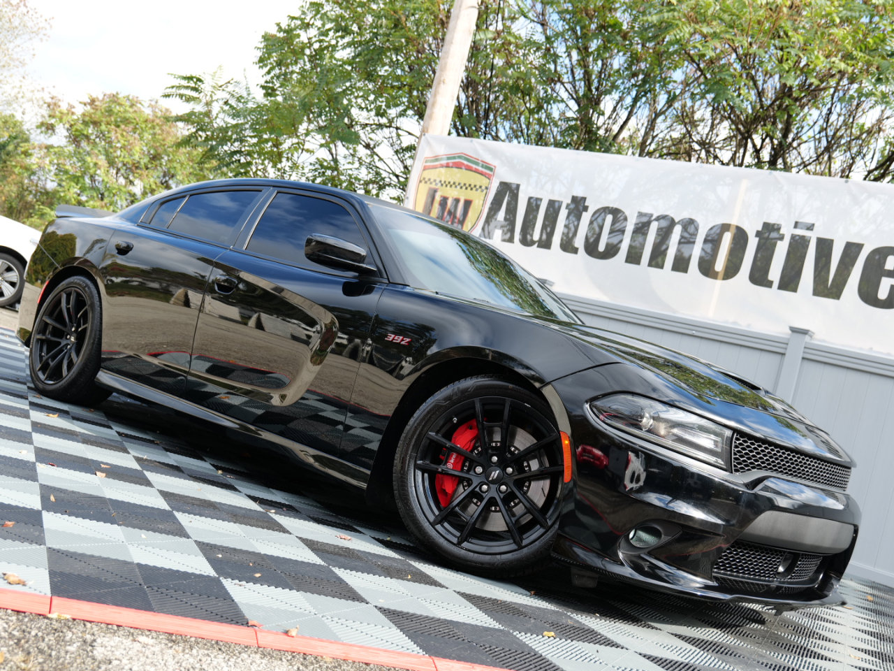 Used 2018 Dodge Charger R/T image 1