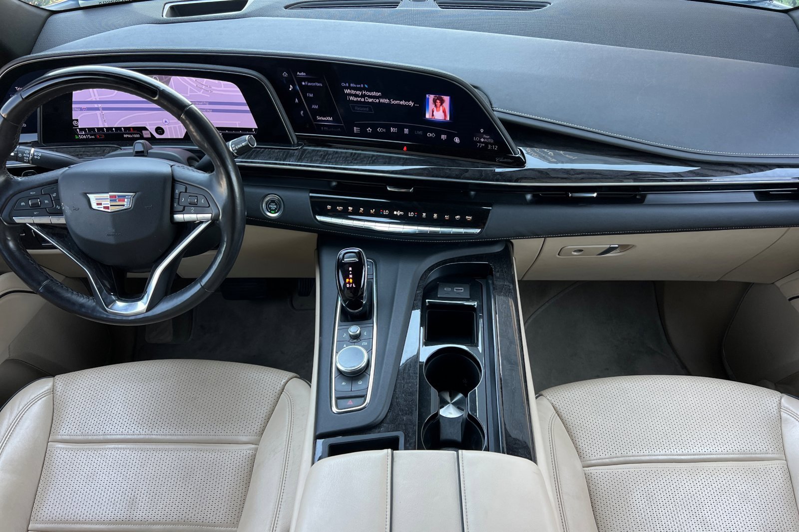 Used 2023 Cadillac Escalade Premium Luxury w/ Performance Package image 15