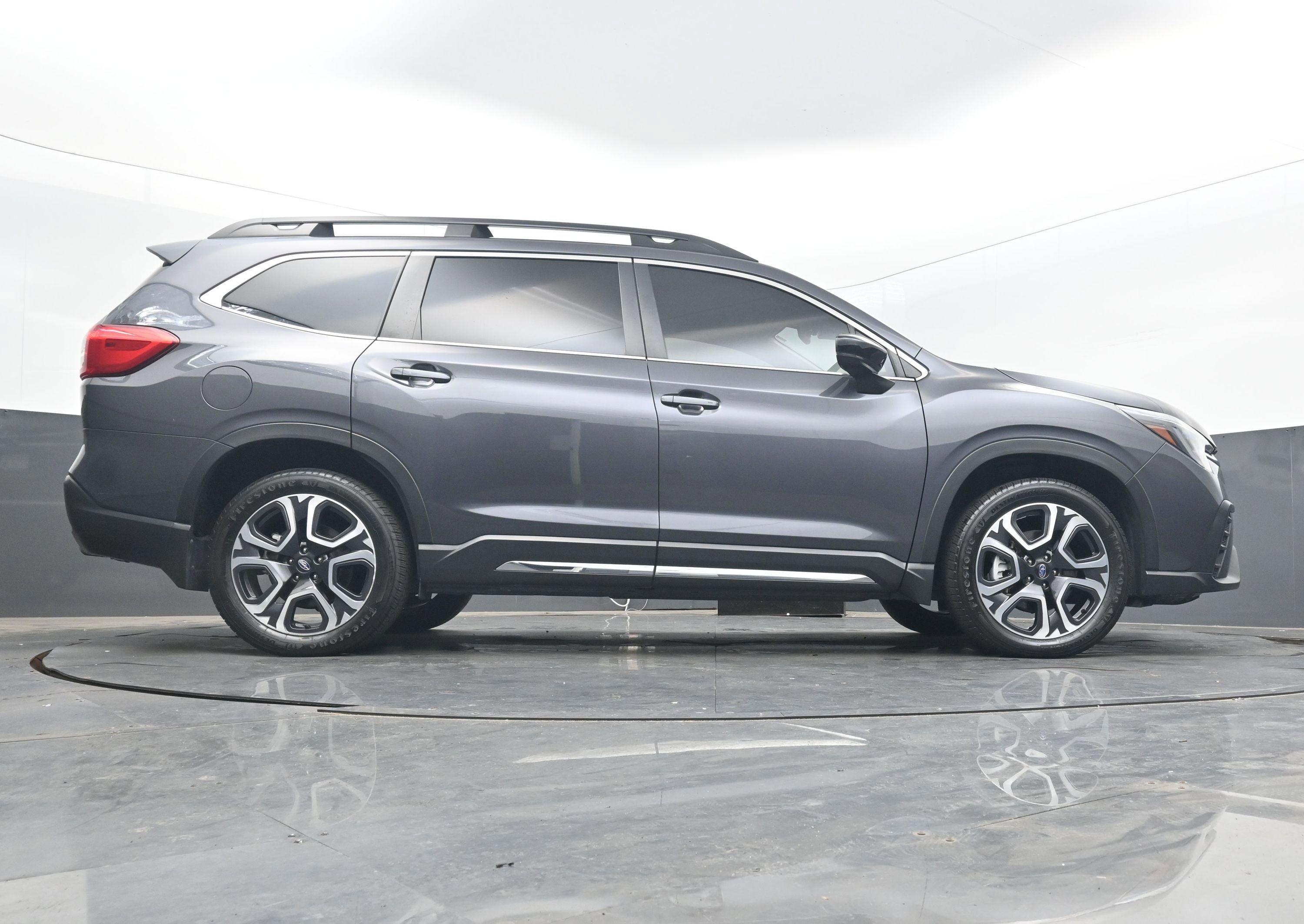 Used 2024 Subaru Ascent Limited image 30