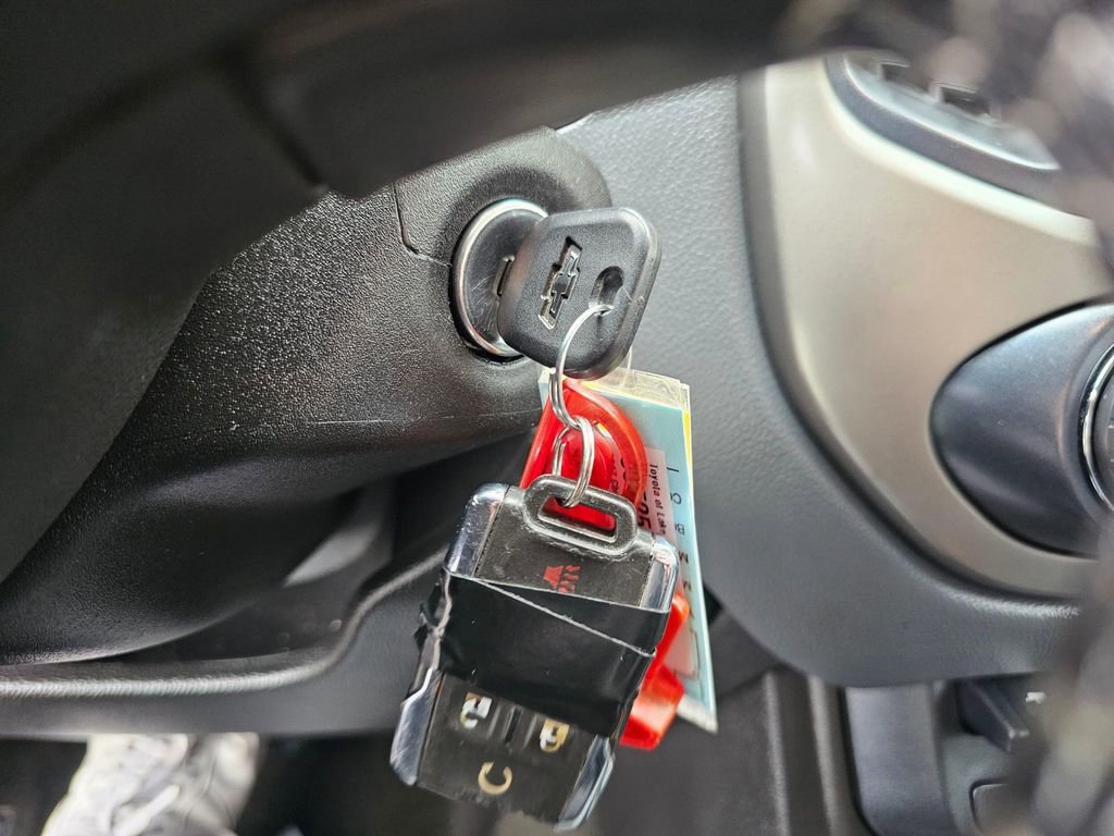 Used 2017 Chevrolet Colorado Z71 image 30