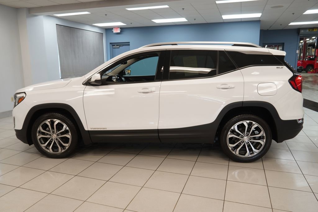 Used 2021 GMC Terrain SLT FWD image 2