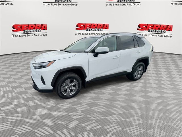 Used 2025 Toyota RAV4 XLE w/ Convenience Package image 5