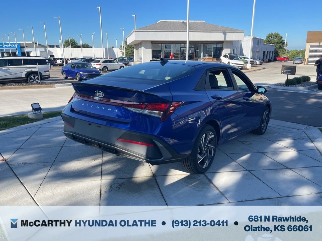 Used 2025 Hyundai Elantra Sport FWD image 15