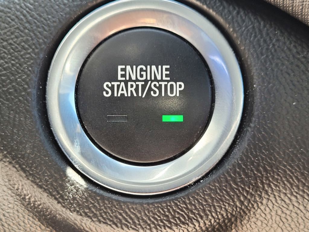 Used 2022 Chevrolet Equinox RS w/ RS Leather Package image 22