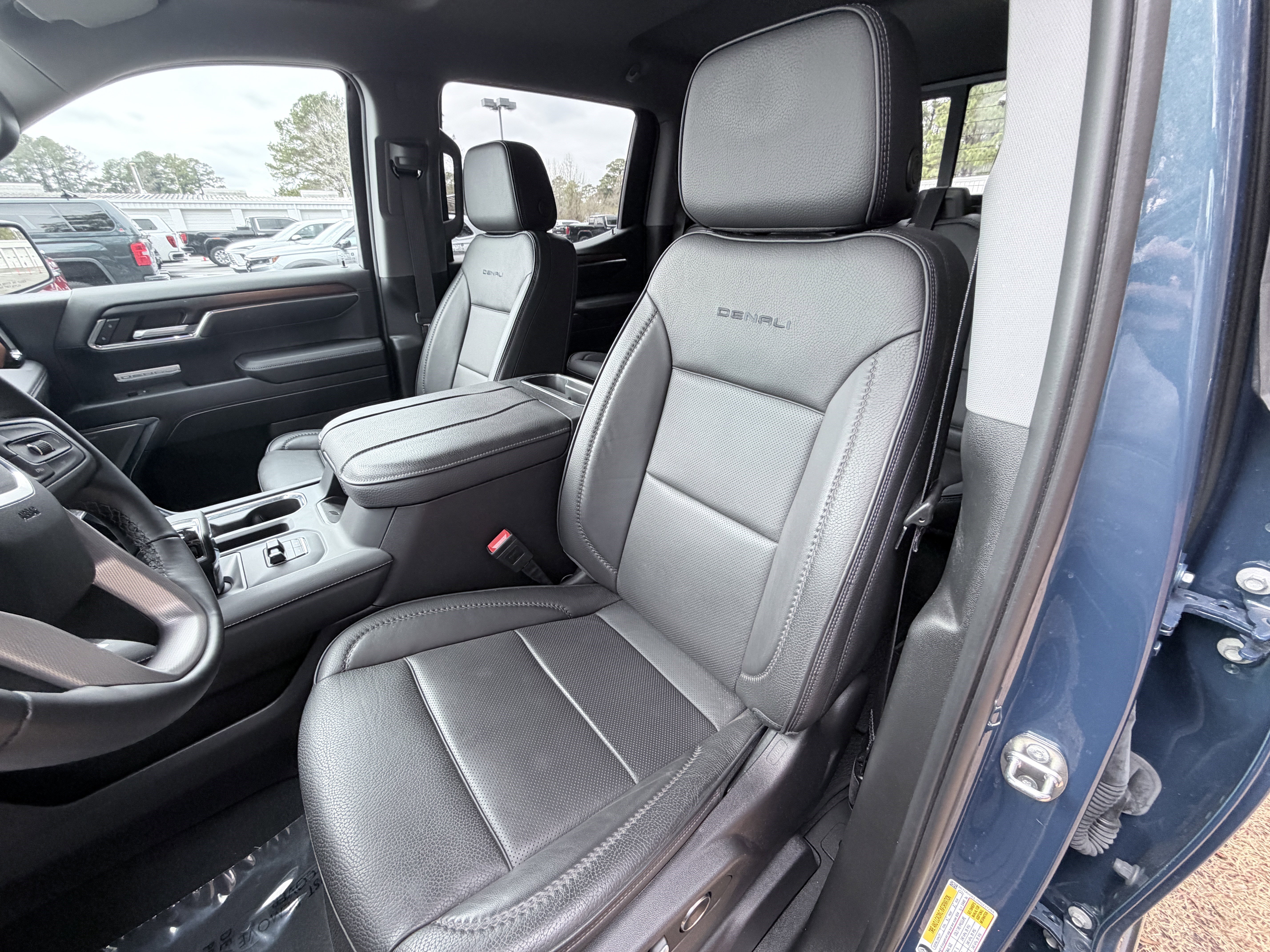Used 2024 GMC Sierra 1500 Denali w/ Technology Package image 18