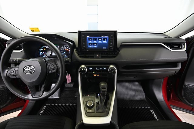 Used 2020 Toyota RAV4 LE image 2