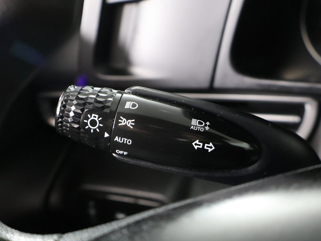 Used 2023 Hyundai Elantra SEL image 36