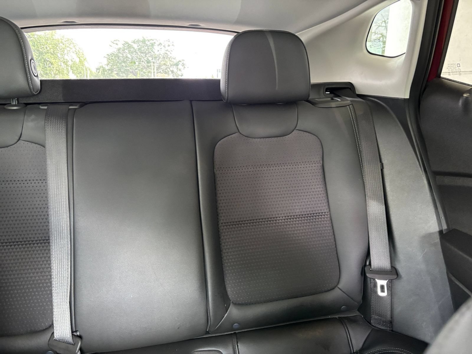Used 2025 Chevrolet Trax LT w/ LT Convenience Package FWD image 36