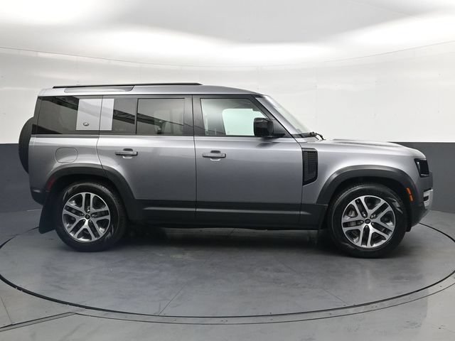 Used 2020 Land Rover Defender 110 SE AWD/4WD image 3