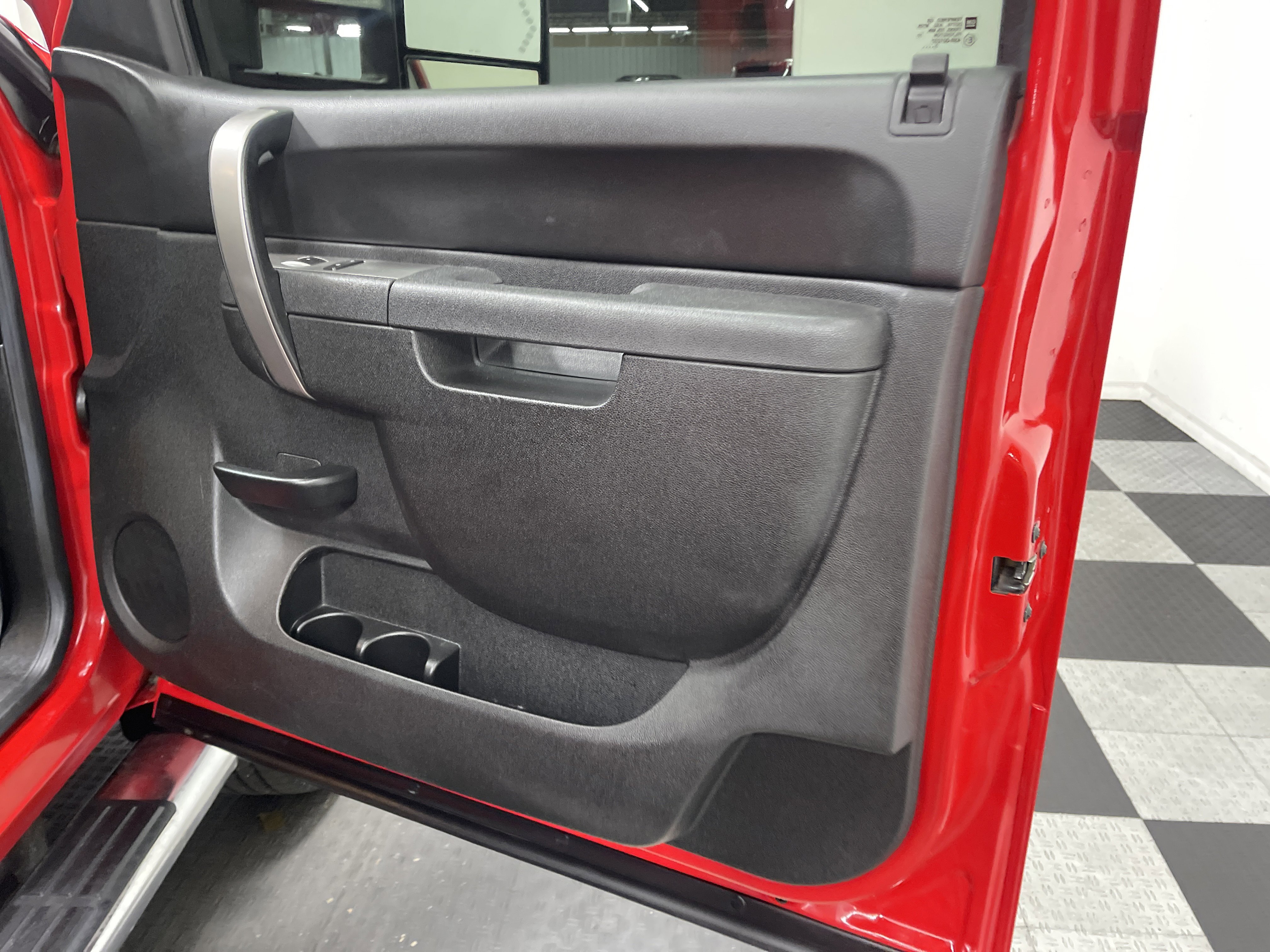 Used 2014 Chevrolet Silverado 2500 LT w/ Custom Sport Truck Package image 23