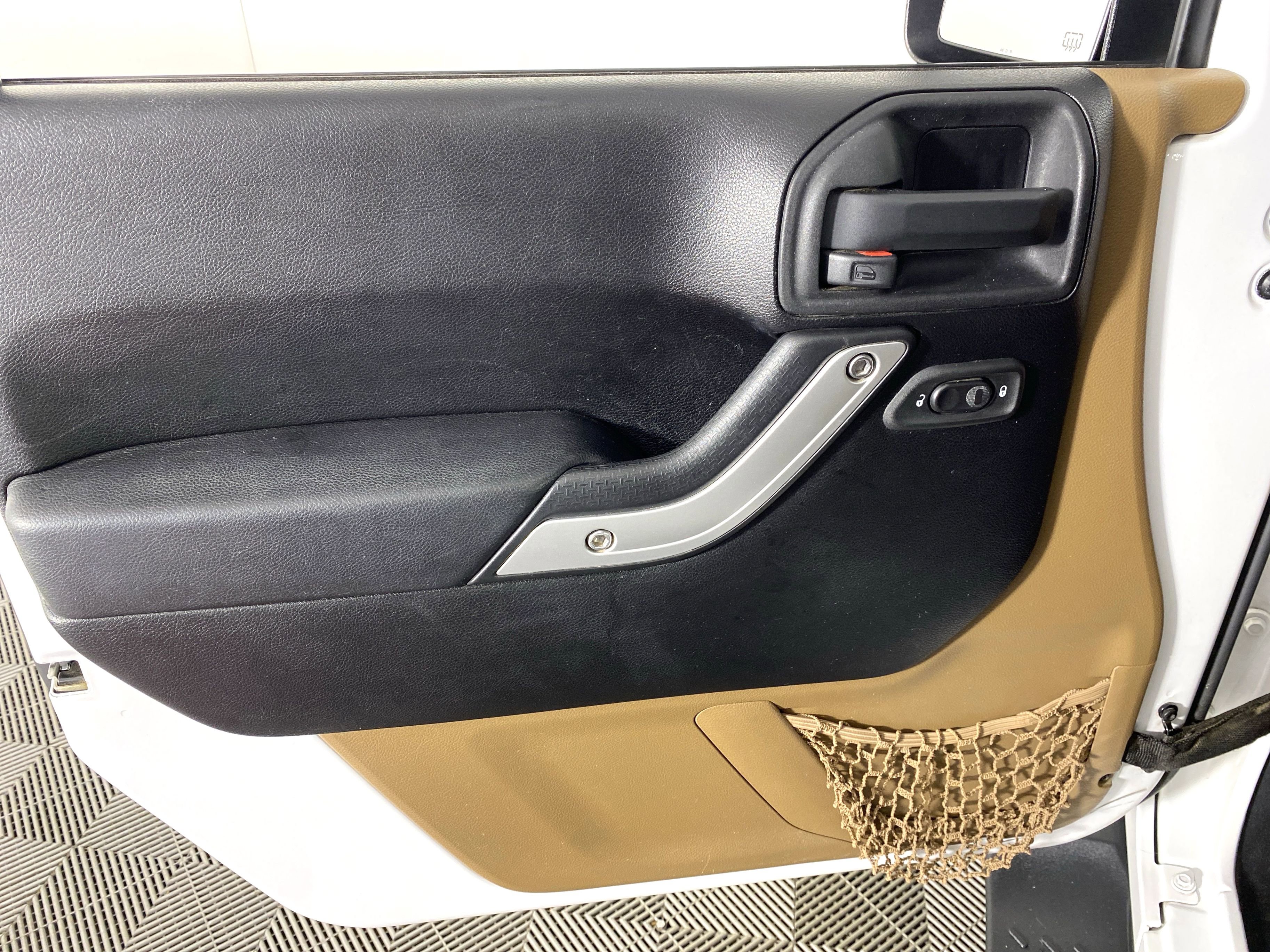 Used 2012 Jeep Wrangler Sahara w/ Connectivity Group image 12