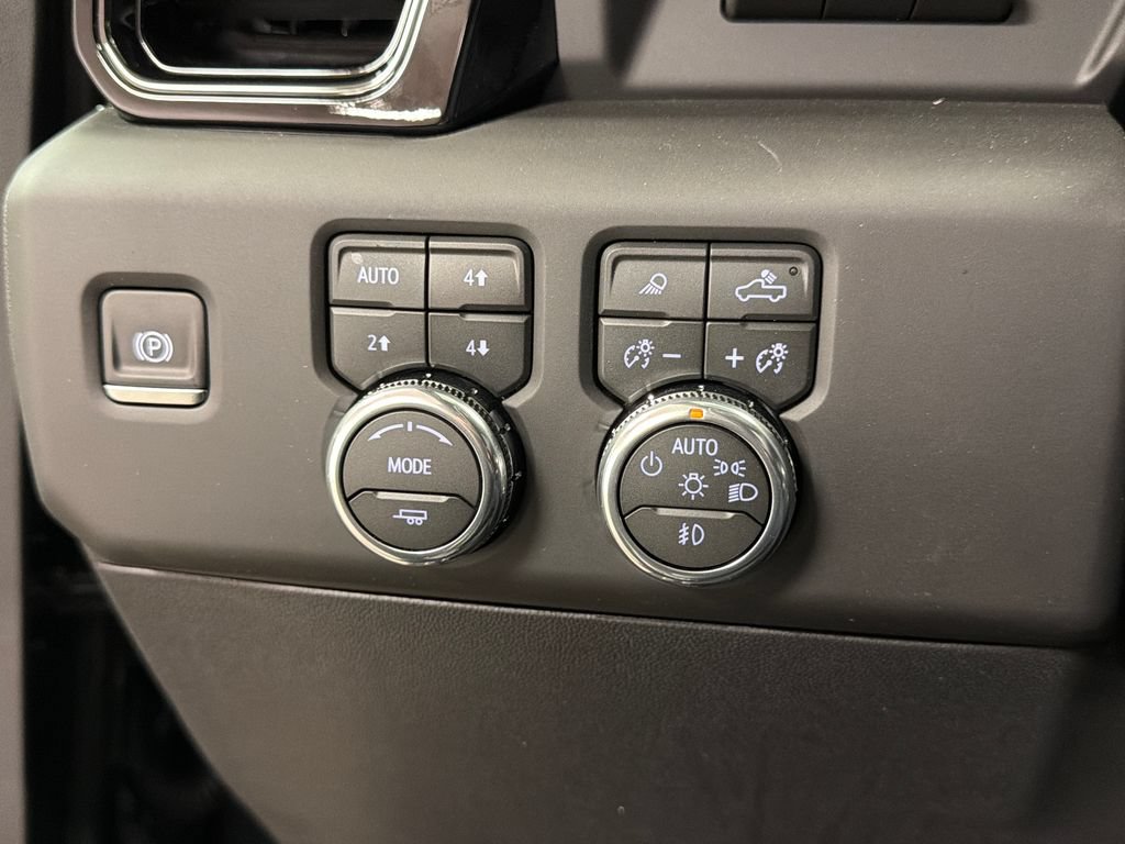 New 2026 GMC Sierra 2500 AT4 w/ AT4 Premium Plus Package AWD/4WD image 29