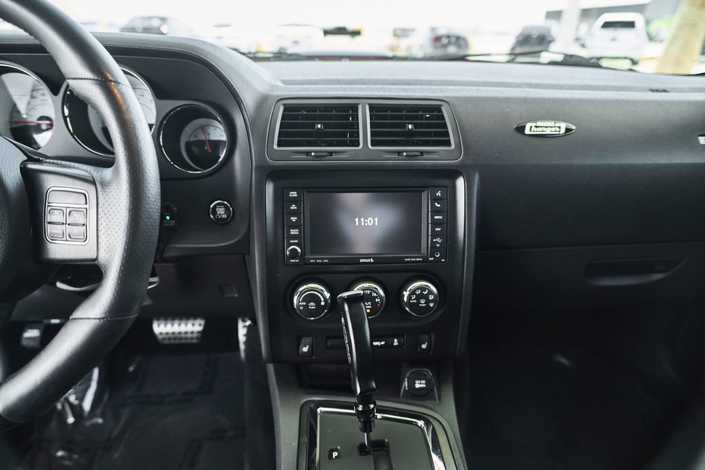 Used 2014 Dodge Challenger R/T RWD image 28