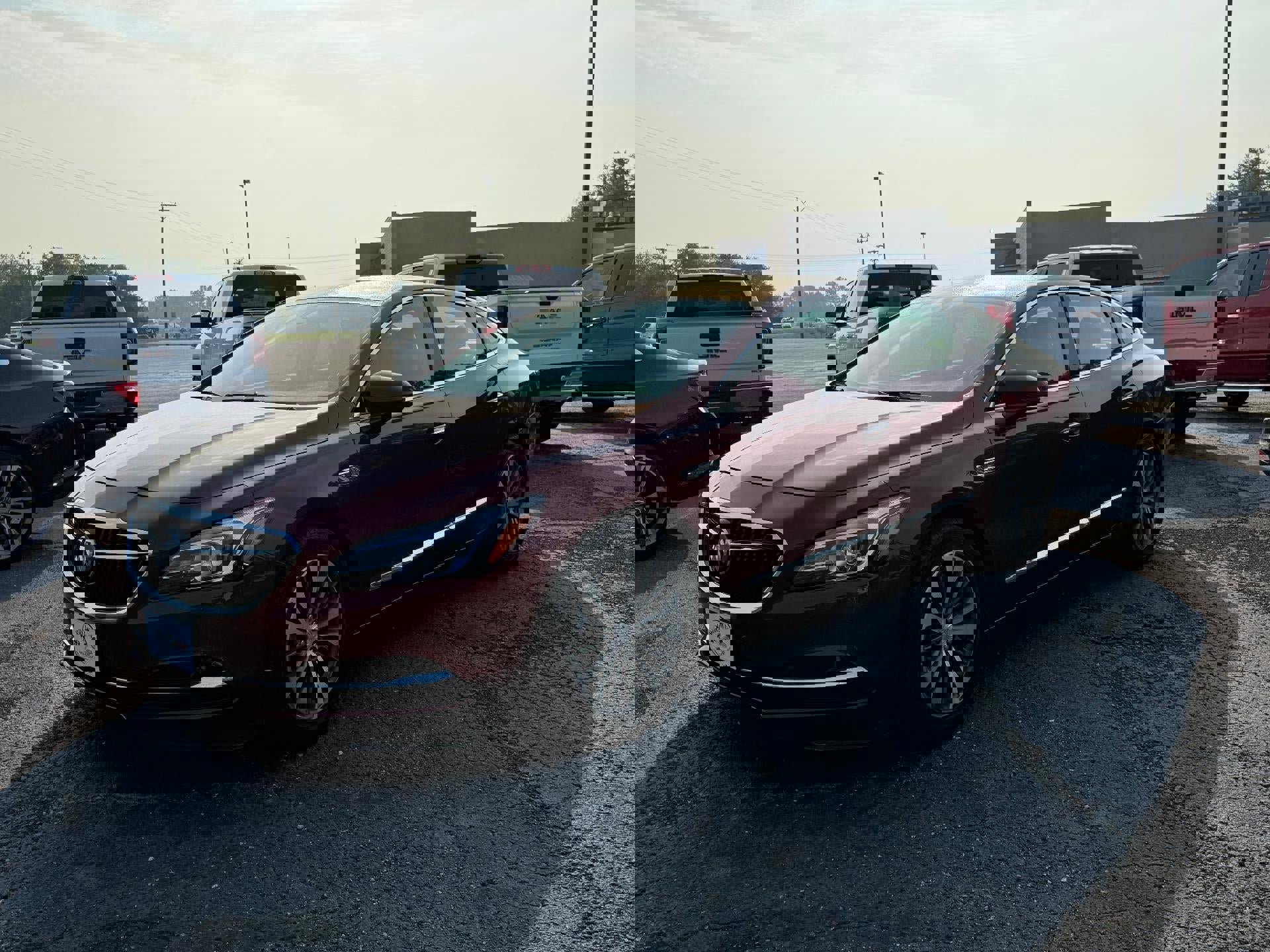 Used 2017 Buick LaCrosse Preferred image 2