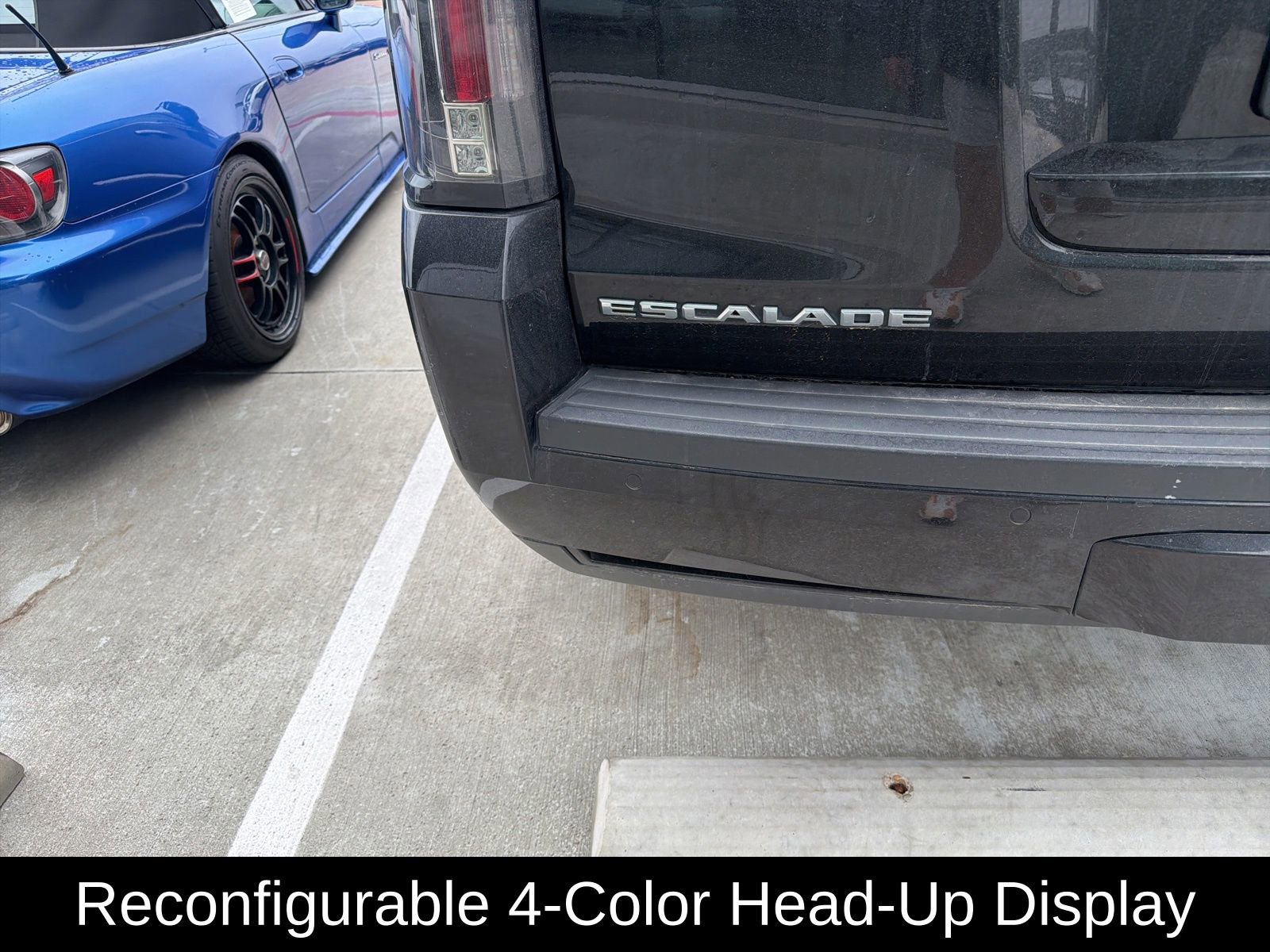 Used 2020 Cadillac Escalade Luxury AWD/4WD image 6