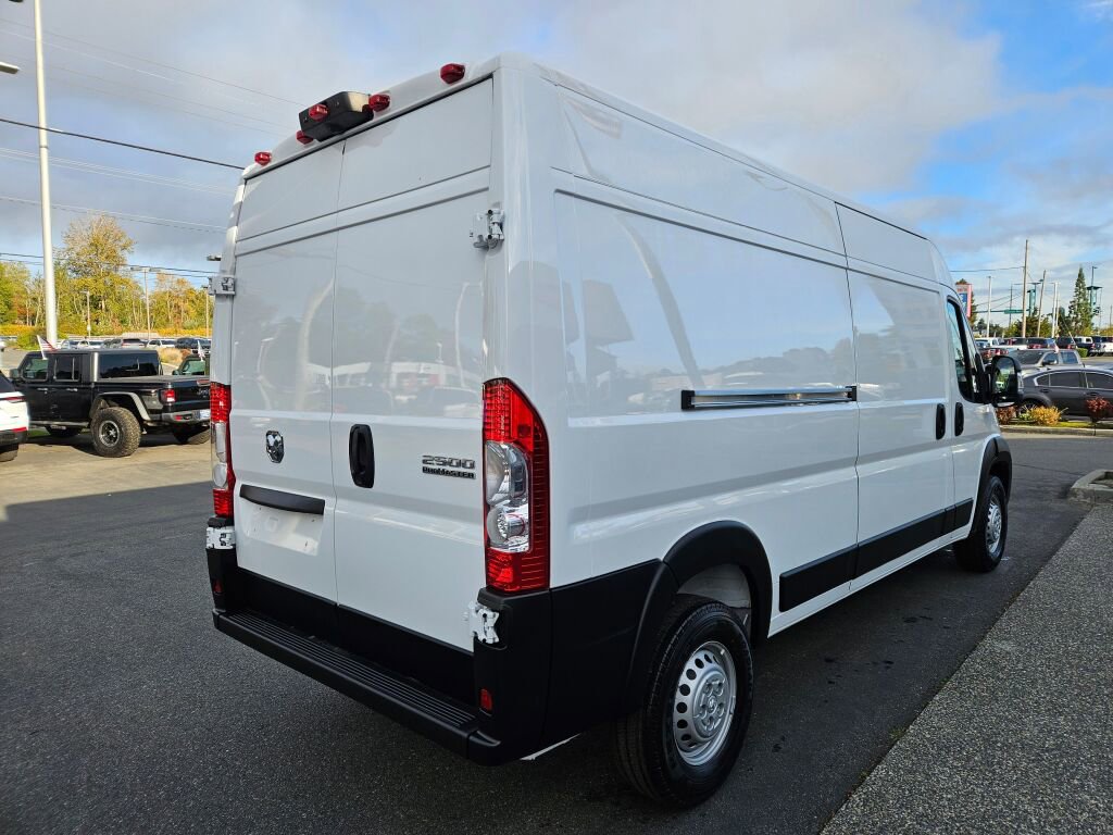 Used 2025 RAM ProMaster 2500 w/ Convenience Group image 5