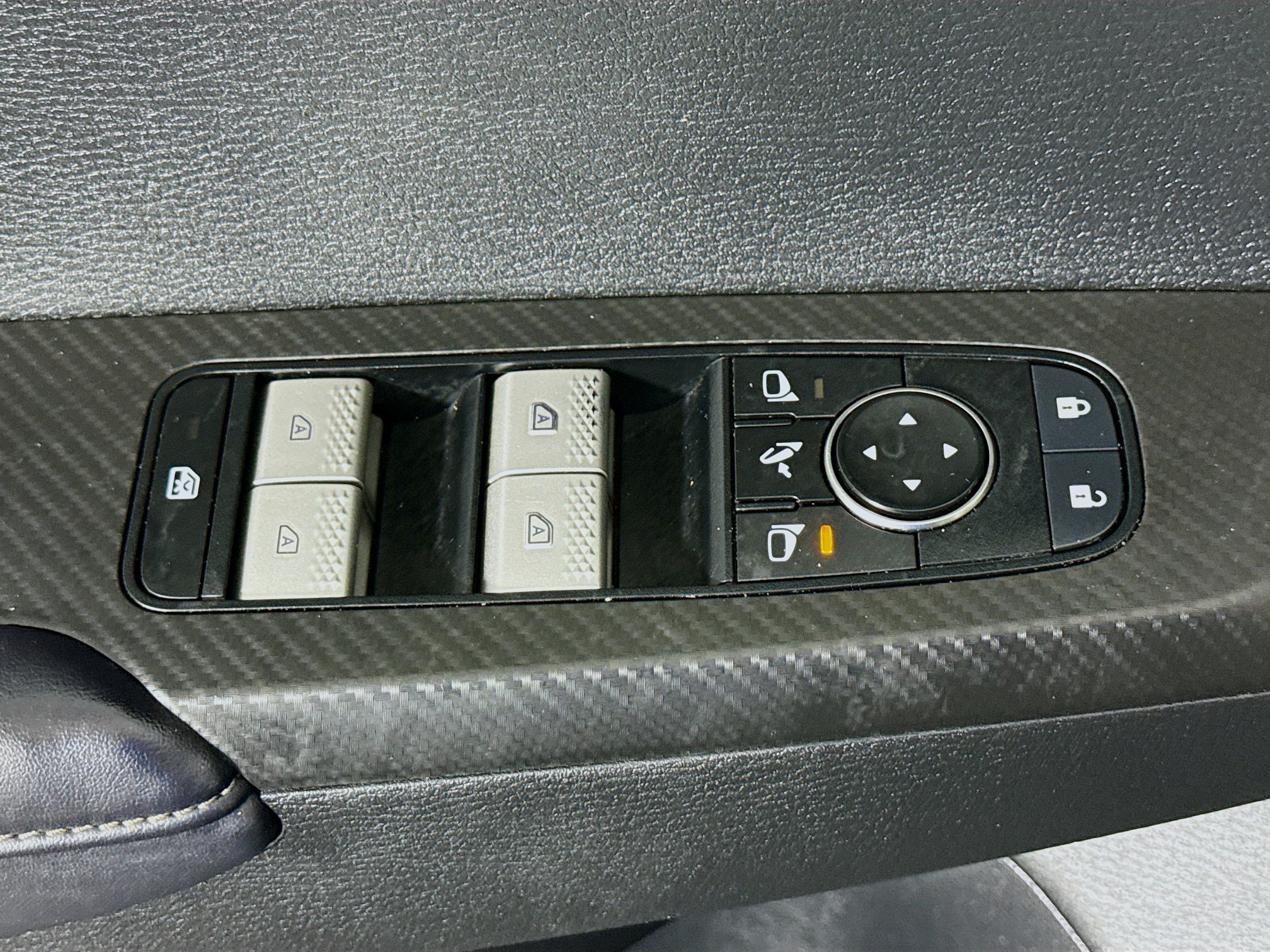 Used 2023 Mitsubishi Outlander SE FWD image 24