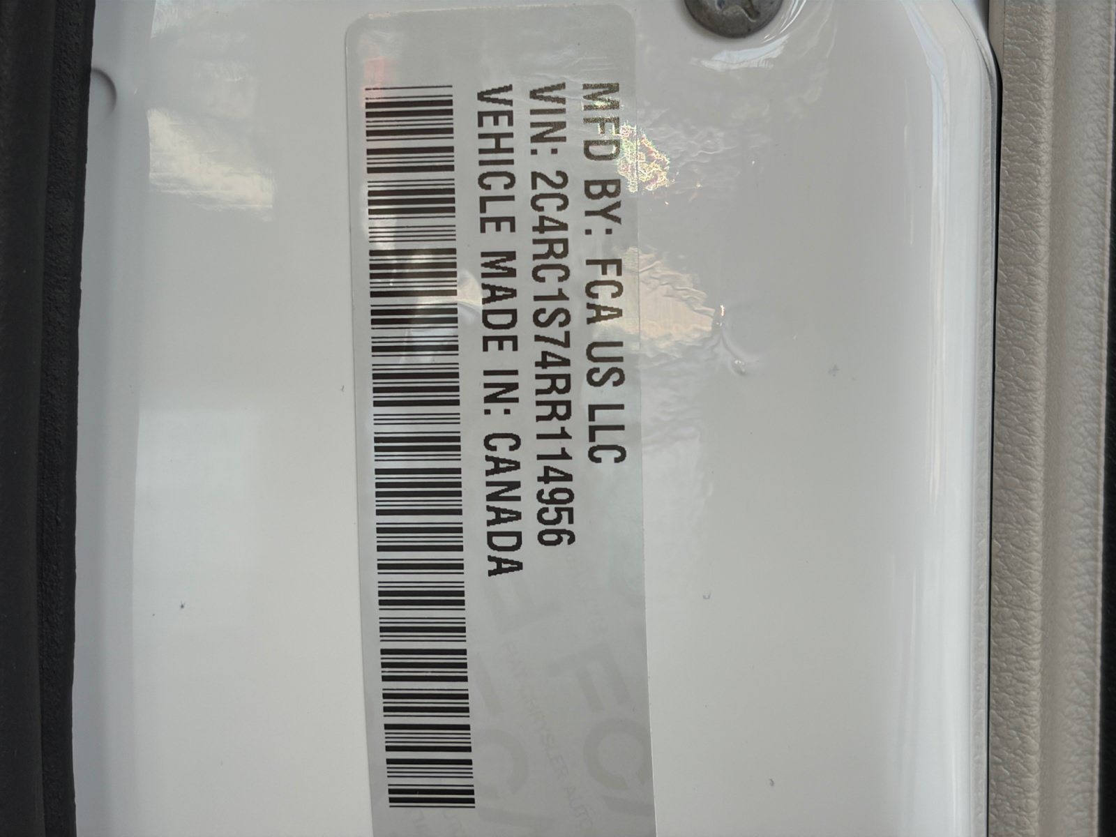 Used 2024 Chrysler Pacifica Limited FWD image 34