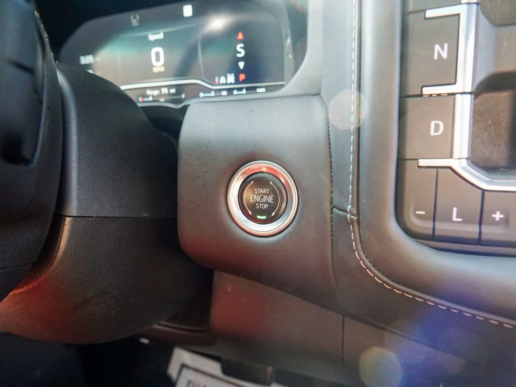 Used 2023 GMC Yukon XL Denali Ultimate image 28