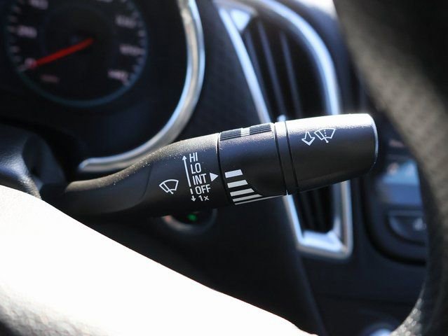 Used 2021 Chevrolet Malibu LT image 35