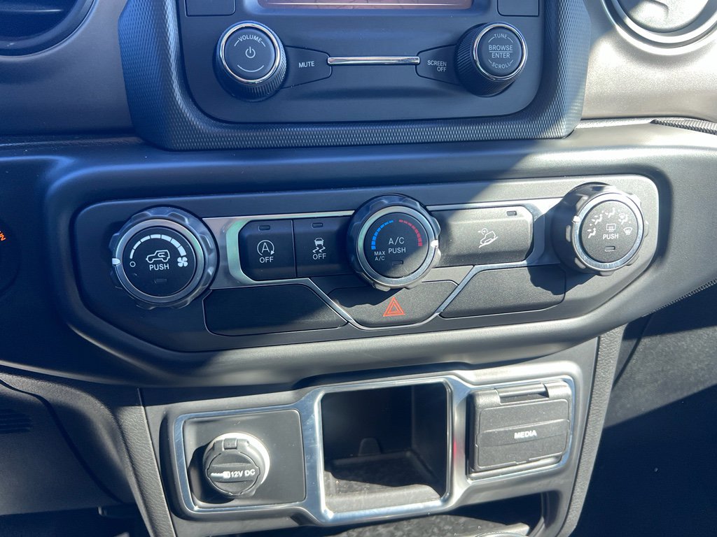 Used 2020 Jeep Wrangler Sport image 16