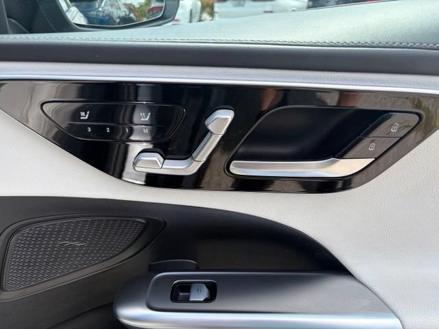 Used 2022 Mercedes-Benz C 300 Sedan image 38
