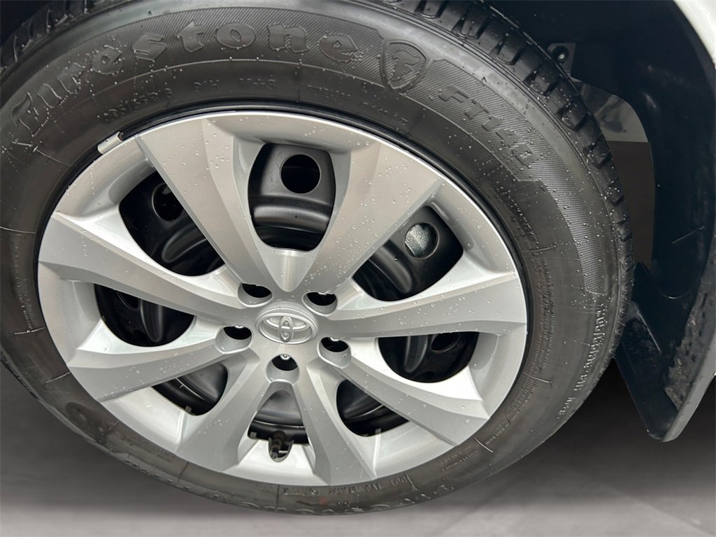 Used 2025 Toyota Corolla LE image 14
