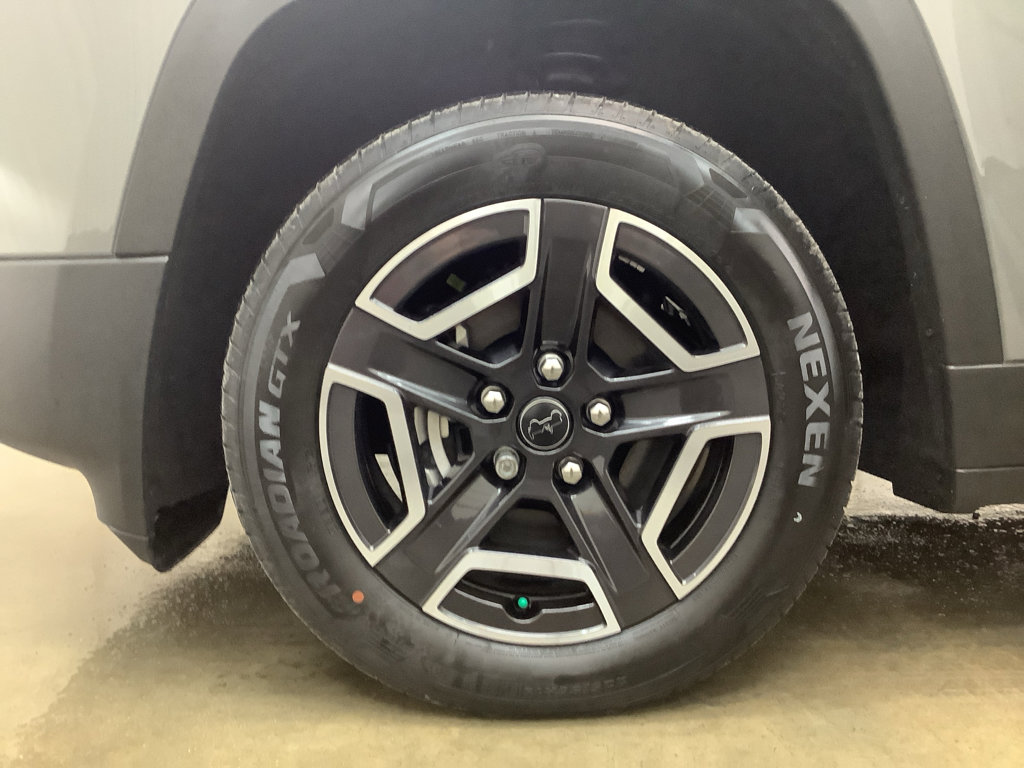 New 2026 Jeep Cherokee Laredo AWD/4WD image 24