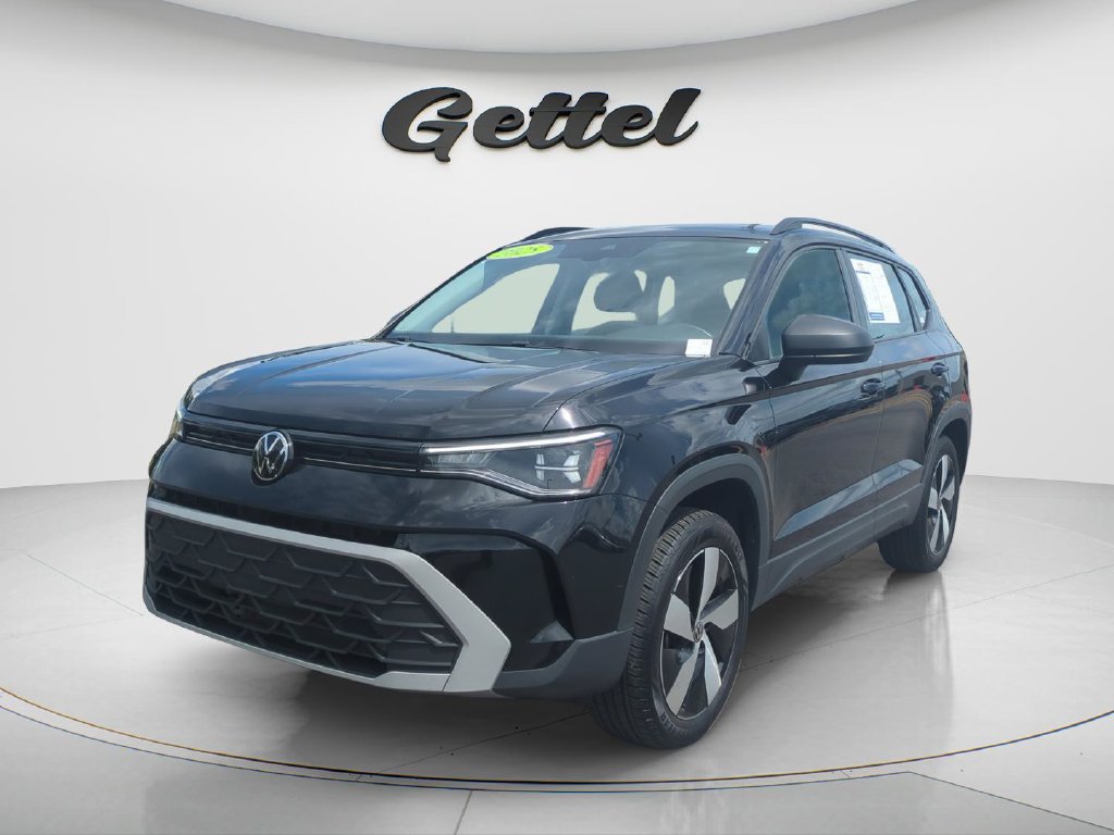 Used 2025 Volkswagen Taos S AWD/4WD image 1
