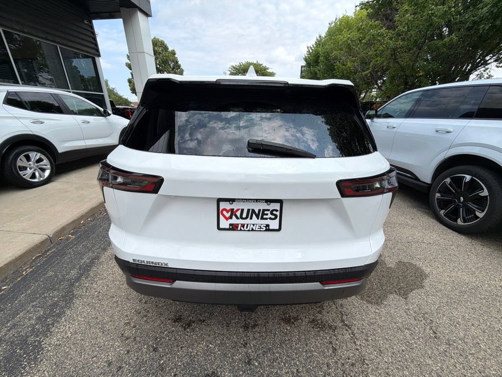 Used 2025 Chevrolet Equinox LT FWD image 5