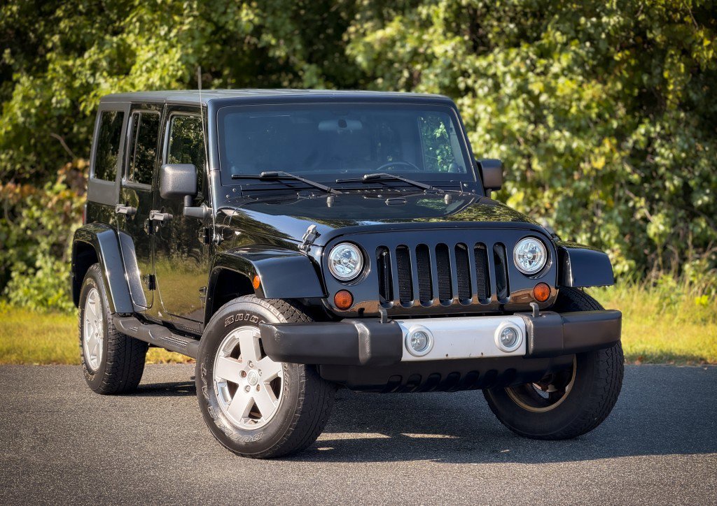 Used 2011 Jeep Wrangler Unlimited Sahara w/ Dual Top Group image 3