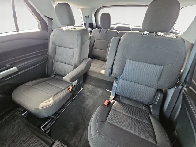 Used 2022 Ford Explorer XLT AWD/4WD image 13