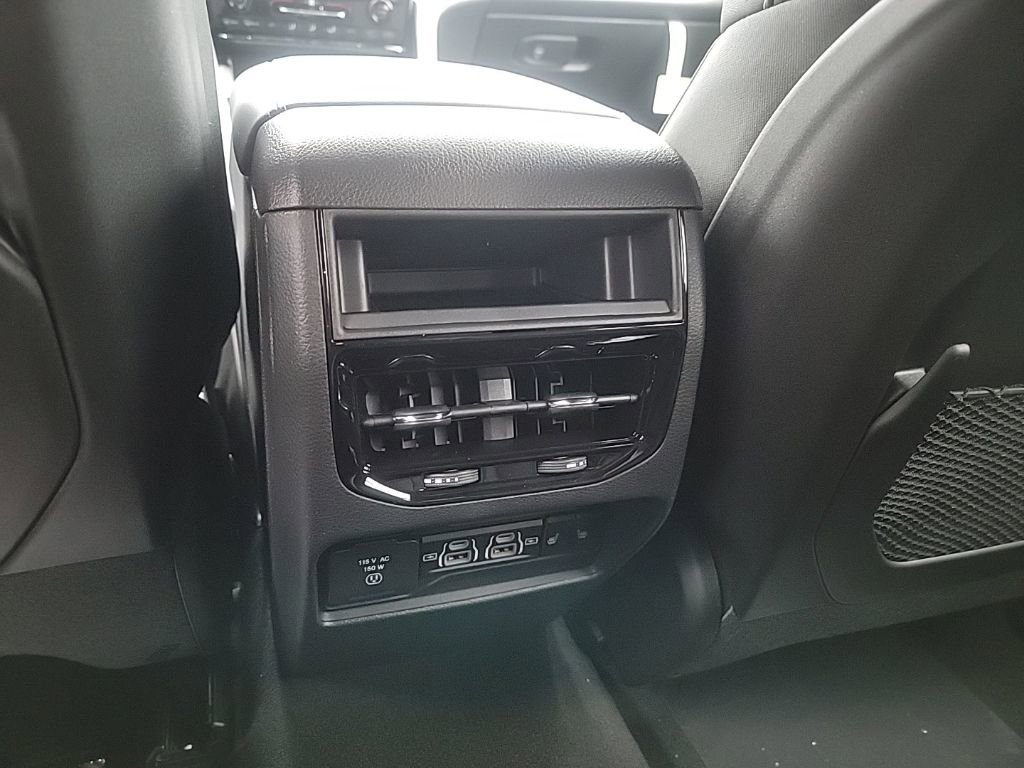 New 2025 Jeep Grand Cherokee Limited image 17