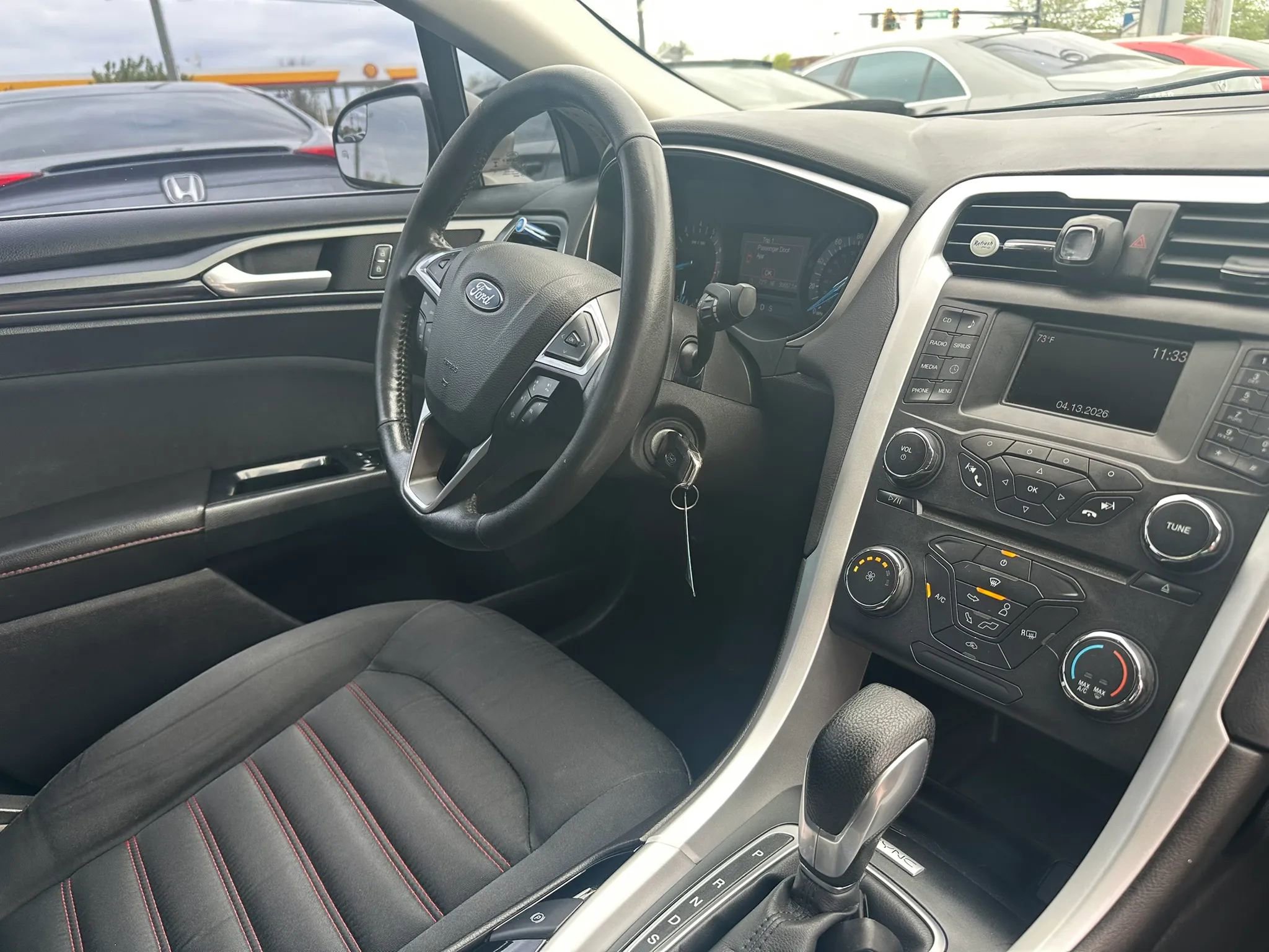 Used 2016 Ford Fusion SE w/ Equipment Group 201A image 29