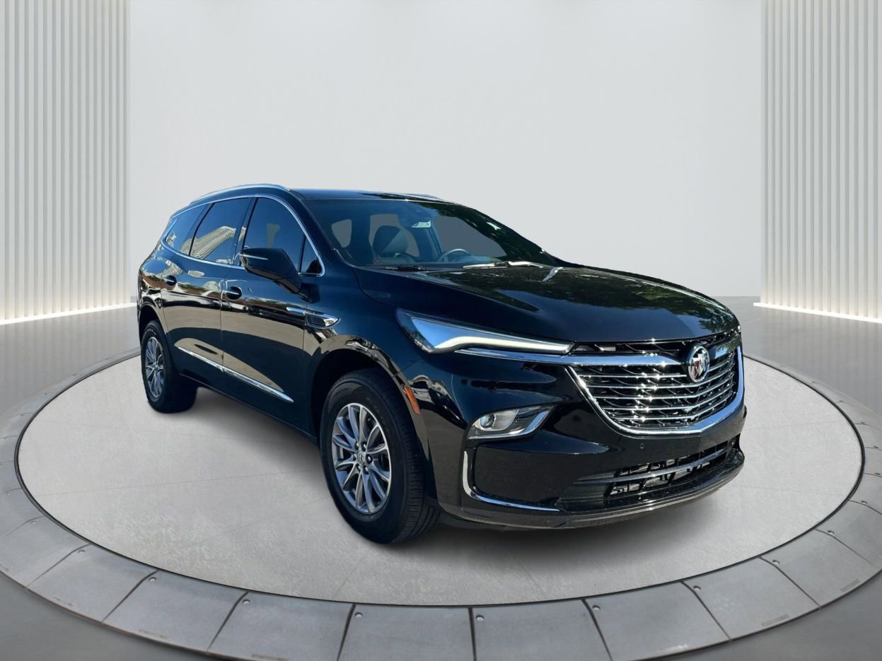 Certified 2024 Buick Enclave Essence image 3