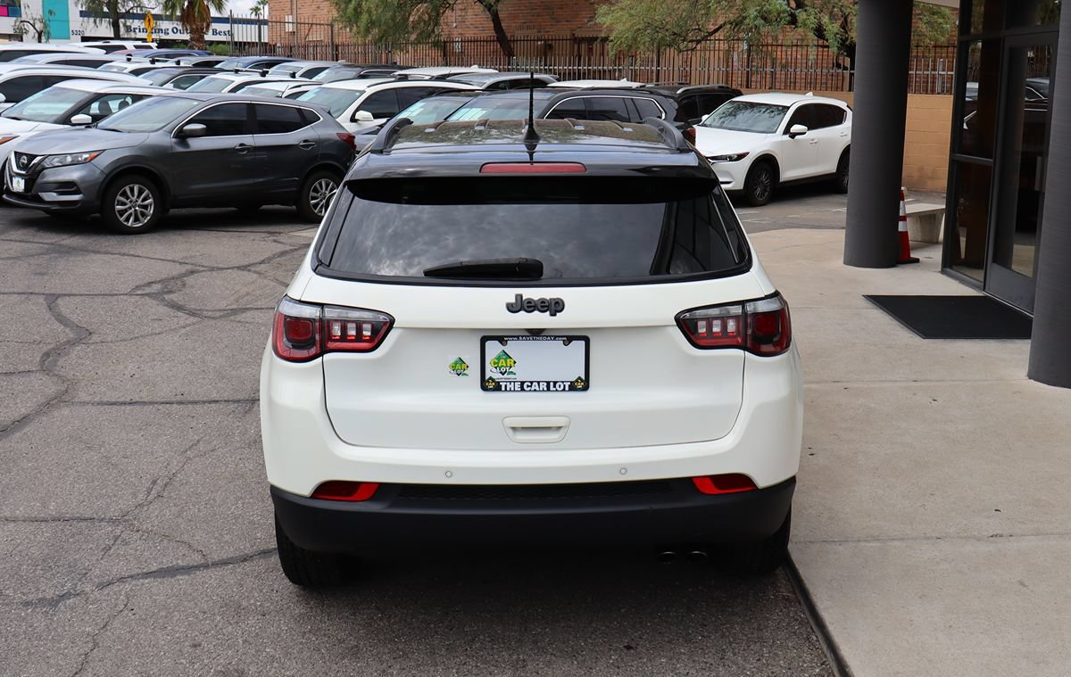 Used 2019 Jeep Compass Latitude FWD image 10