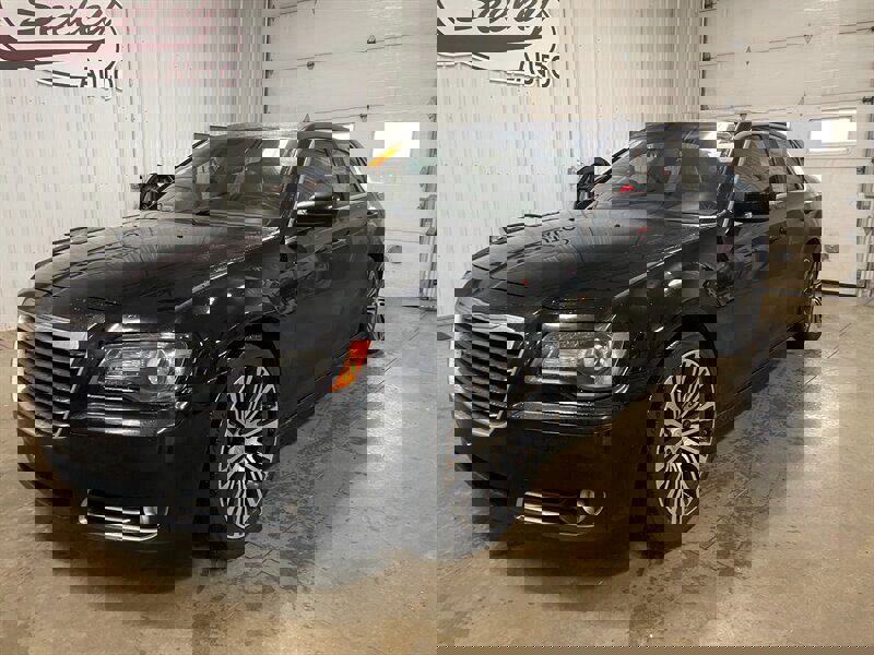 Used 2012 Chrysler 300 S w/ Luxury Group image 2