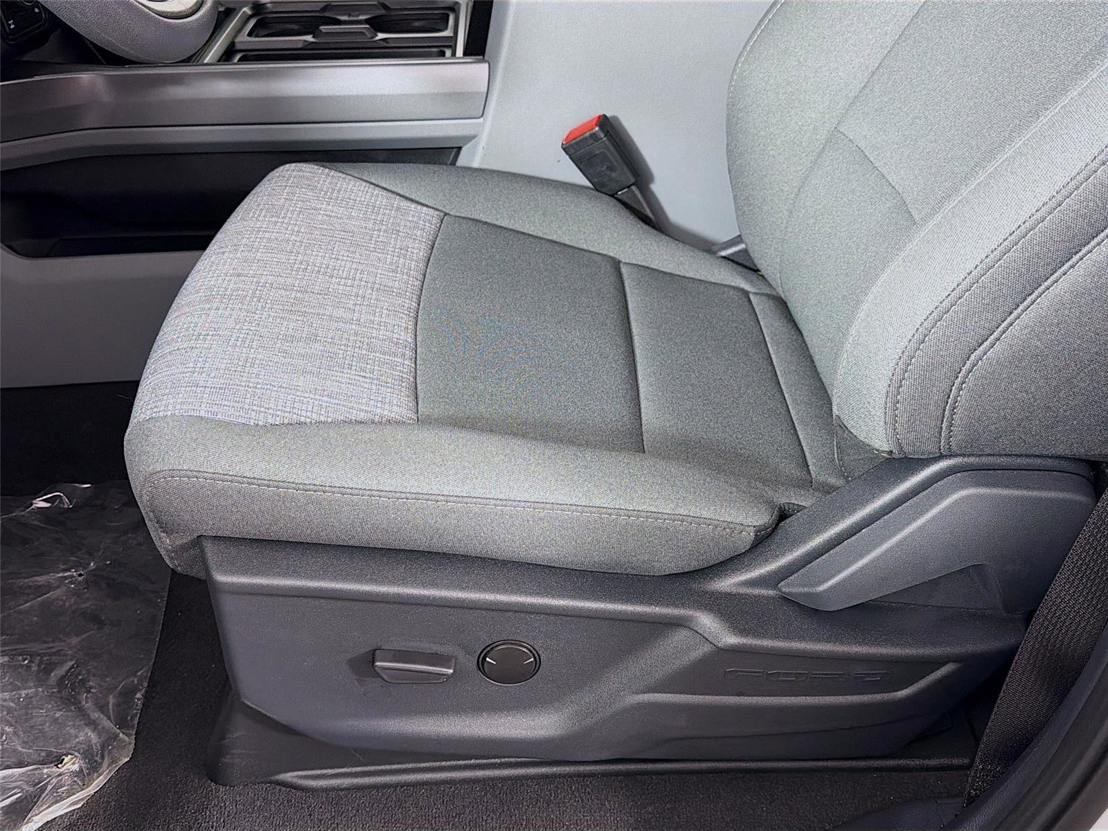 New 2026 Ford F350 XLT w/ XLT Premium Package image 22