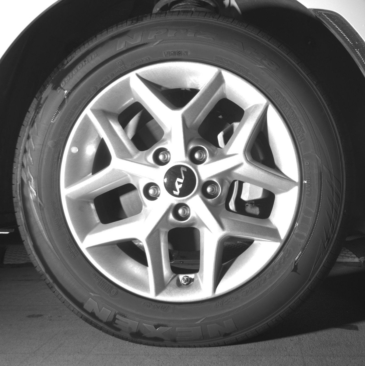 Used 2025 Kia Soul LX w/ LX Technology Package FWD image 13