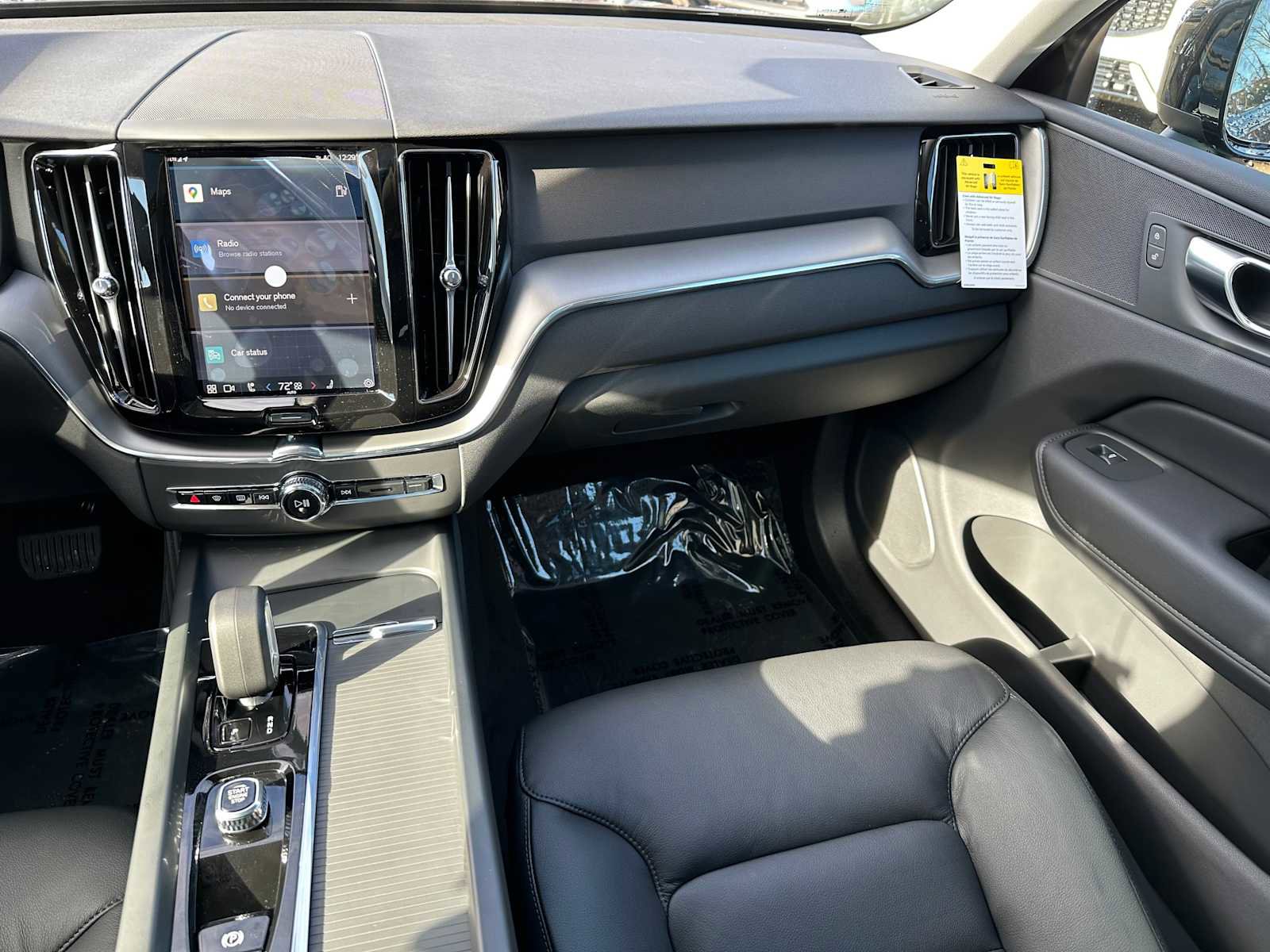 Used 2025 Volvo XC60 B5 Core w/ Protection Package Premier image 18