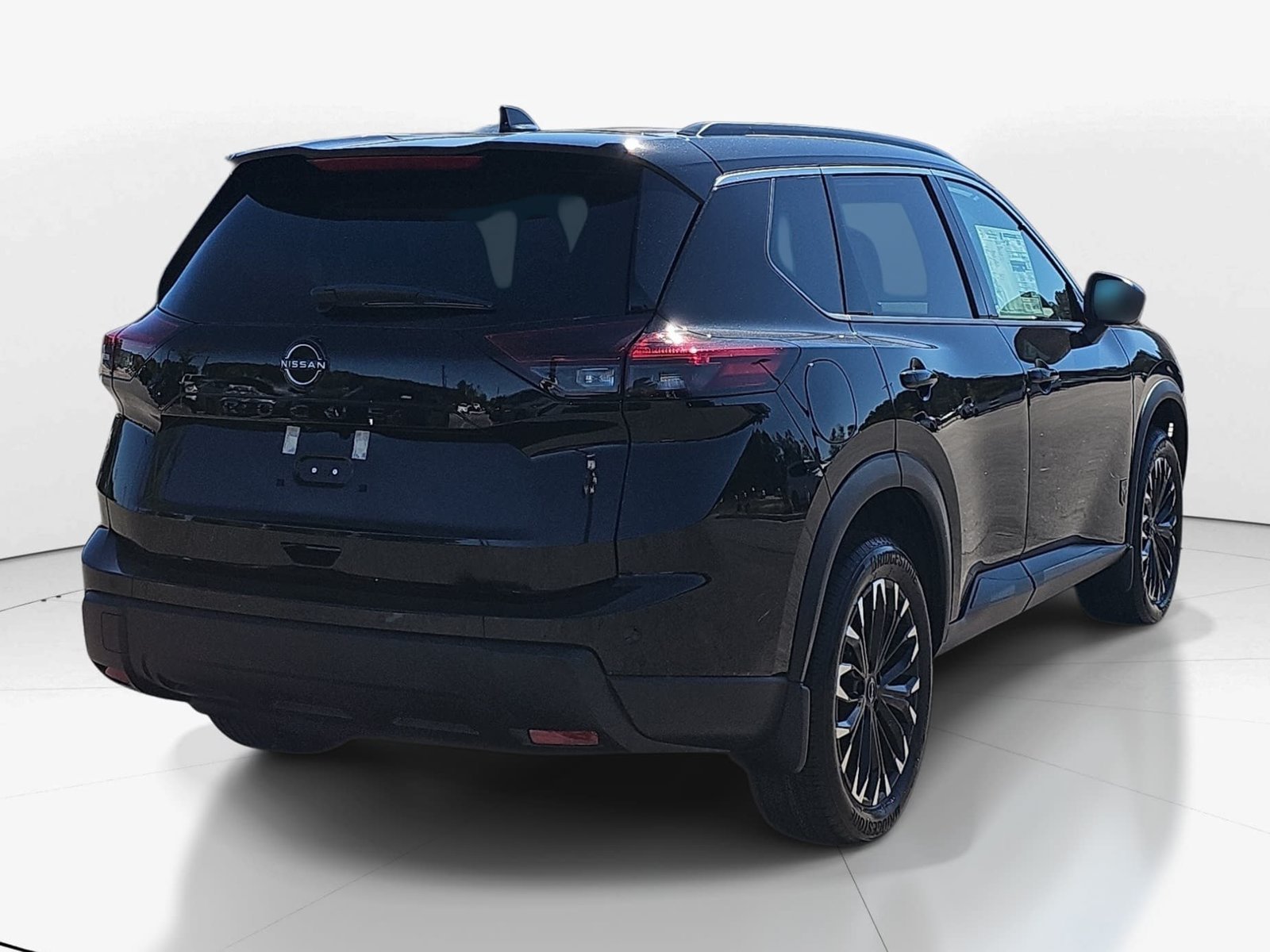New 2027 Nissan Rogue Dark Armor FWD image 5