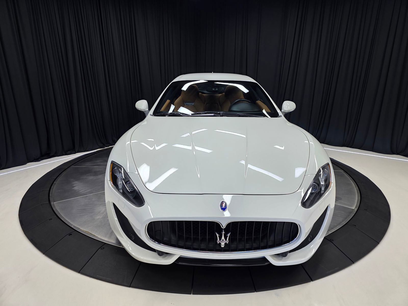 Used 2015 Maserati GranTurismo Sport RWD image 8