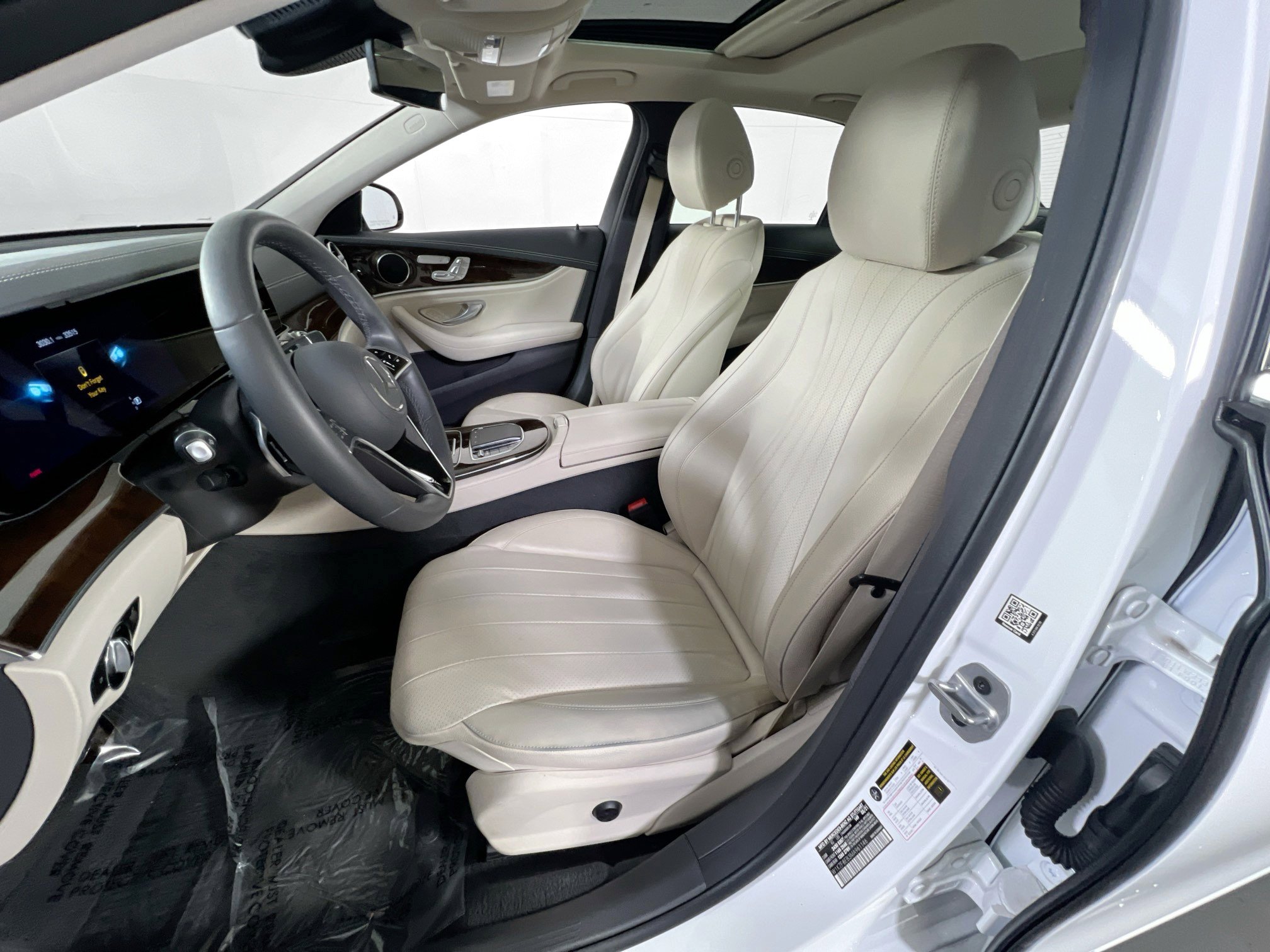 Used 2021 Mercedes-Benz E 350 4MATIC image 21