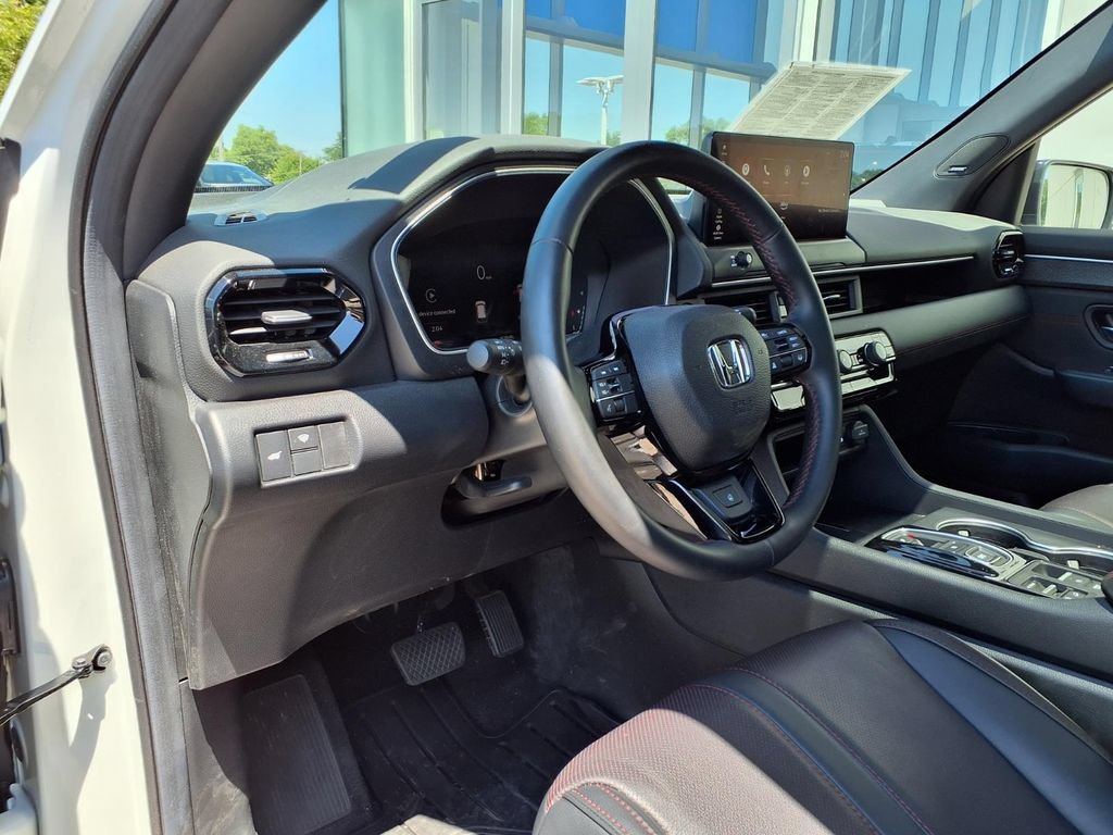 Used 2026 Honda Pilot Black Edition image 9