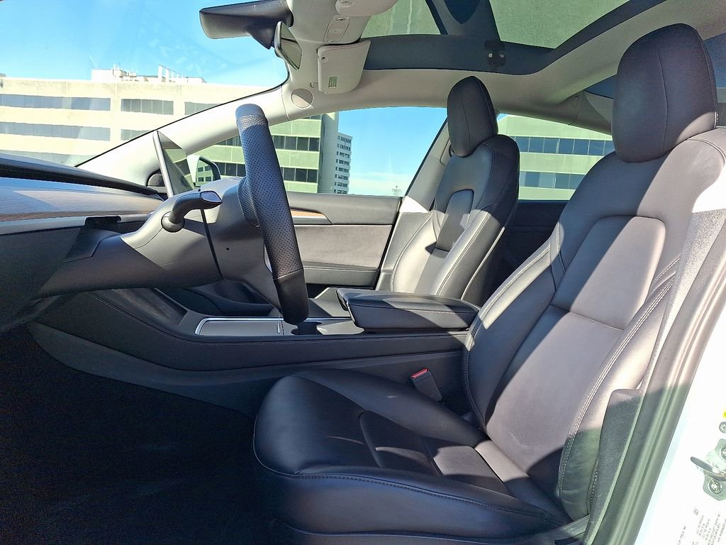 Used 2022 Tesla Model 3 Performance image 5