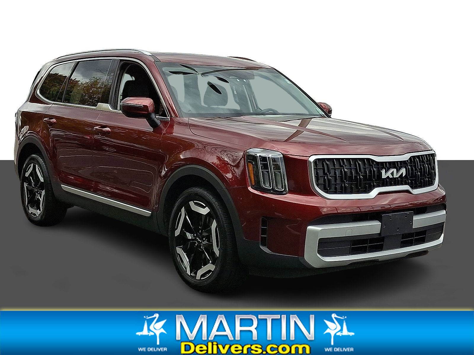 Used 2024 Kia Telluride EX w/ EX Captain's Chair Package