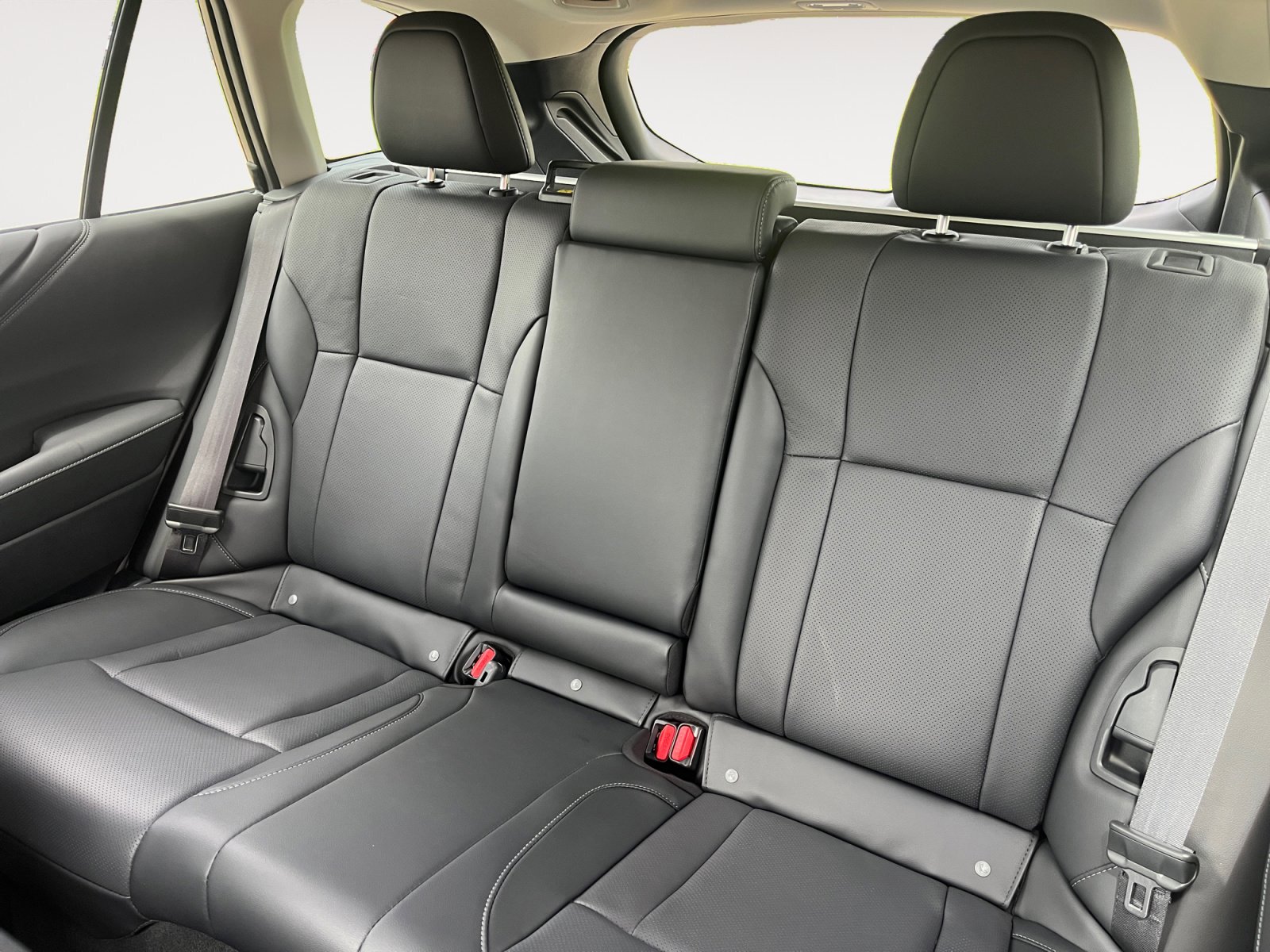 Certified 2025 Subaru Outback Limited image 16