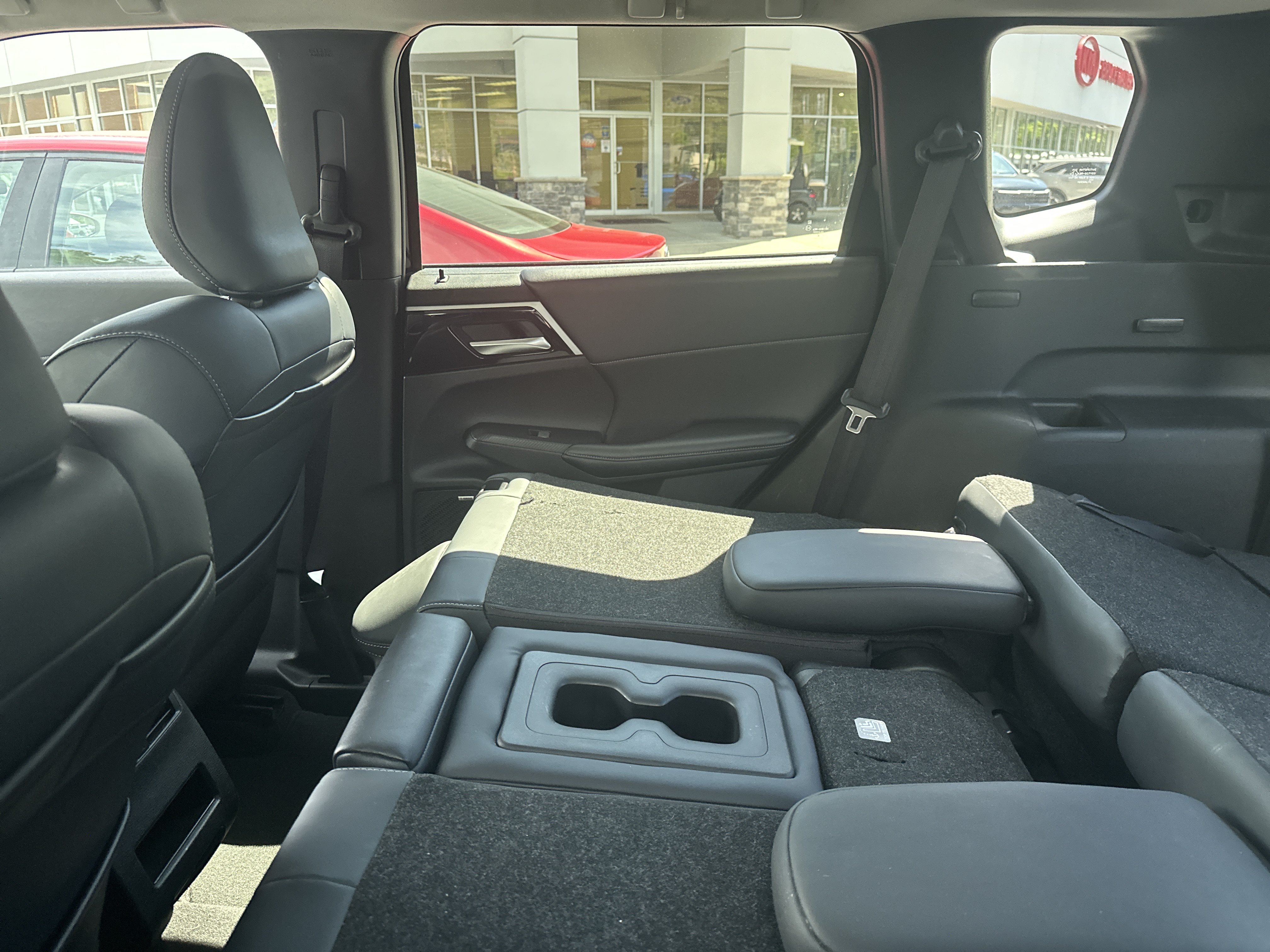 Used 2025 Mitsubishi Outlander SE AWD/4WD image 22