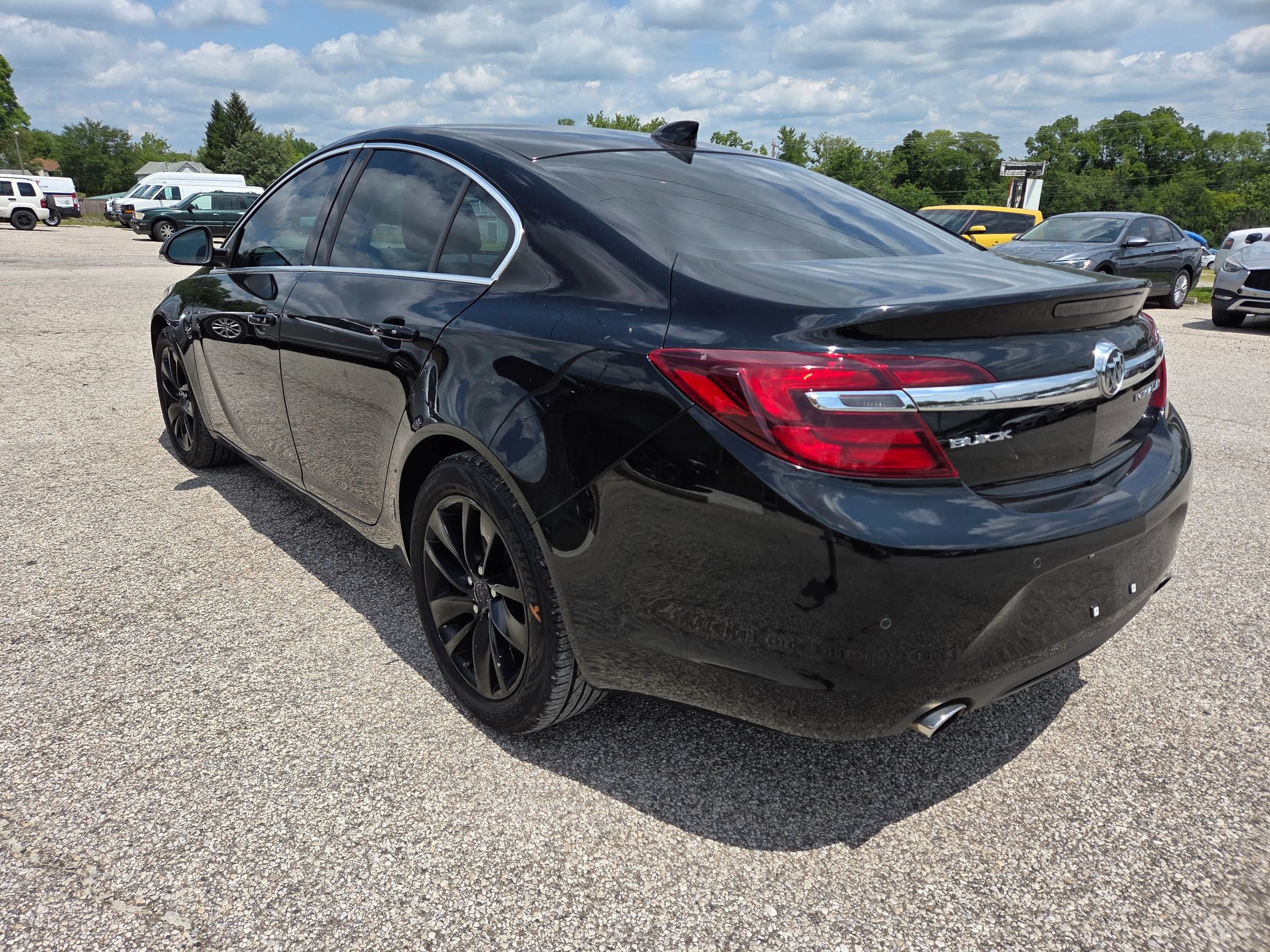 Used 2015 Buick Regal Premium w/ Experience Buick Package FWD image 6
